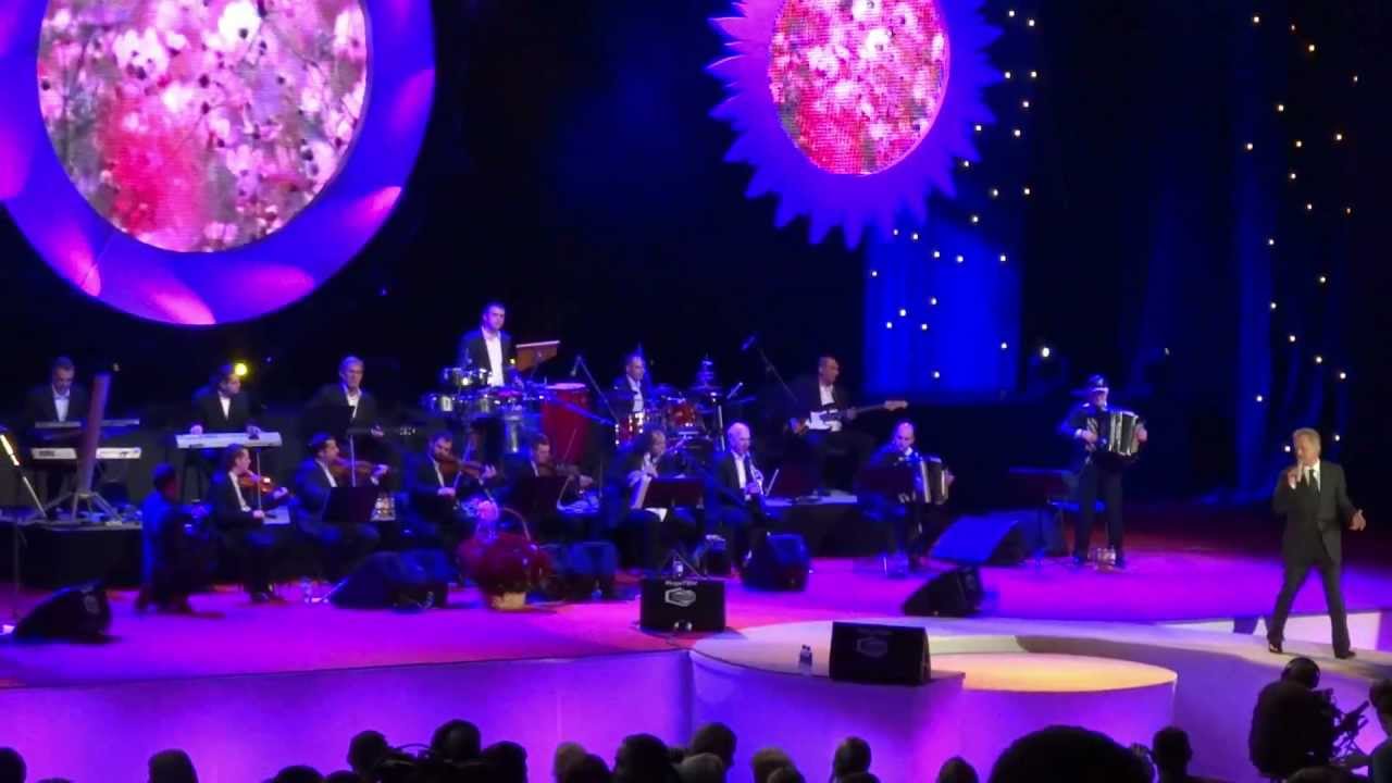 Miroslav Ilić - Beograd - 10.12.2012. - Sava Centar + Lista pesama