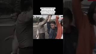 Download Lagu Reaksi masyarakat ketika  soeharto mundur 21 mei 1998 MP3