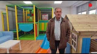 Nuevo parque infantil cubierto en Manzaneda