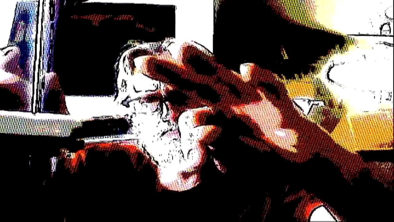 Tom Stanton (AHEDRIELECTRO) Playing the 'Geisha' Theremin