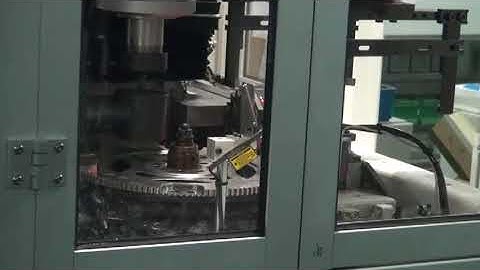 Automatic vertical balancing machine