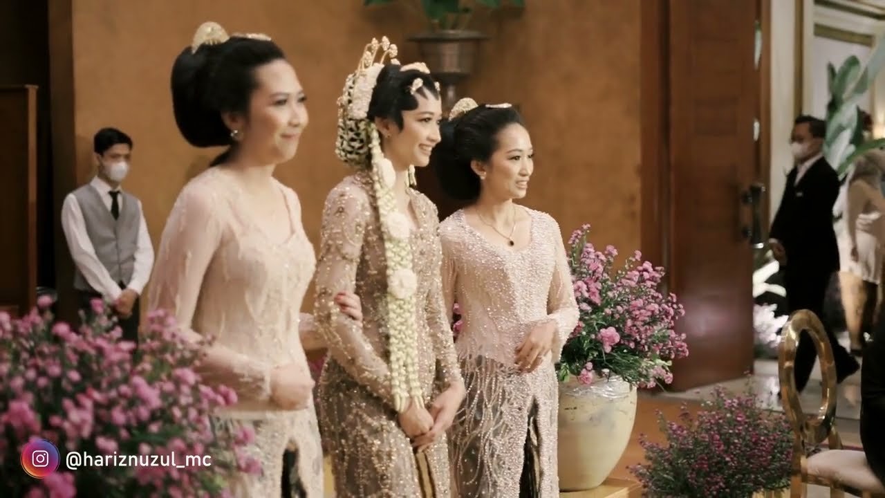 Javanese Traditional Marriage Ceremony by Haris Nuzul