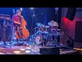 Capture de la vidéo Gogo Penguin Live In Boston / Somerville (12 May 2023)