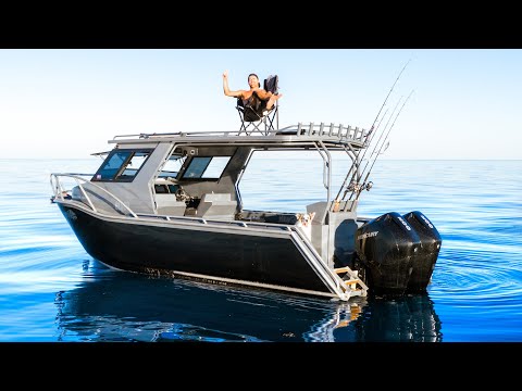 SOLO Two Days BOAT CAMPING in Remote Ocean - Spearfishing for Food - Catch and Cook