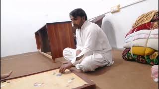 "How to Play Carrom Board: A Complete Beginner's Guide to Mastering Carrom"