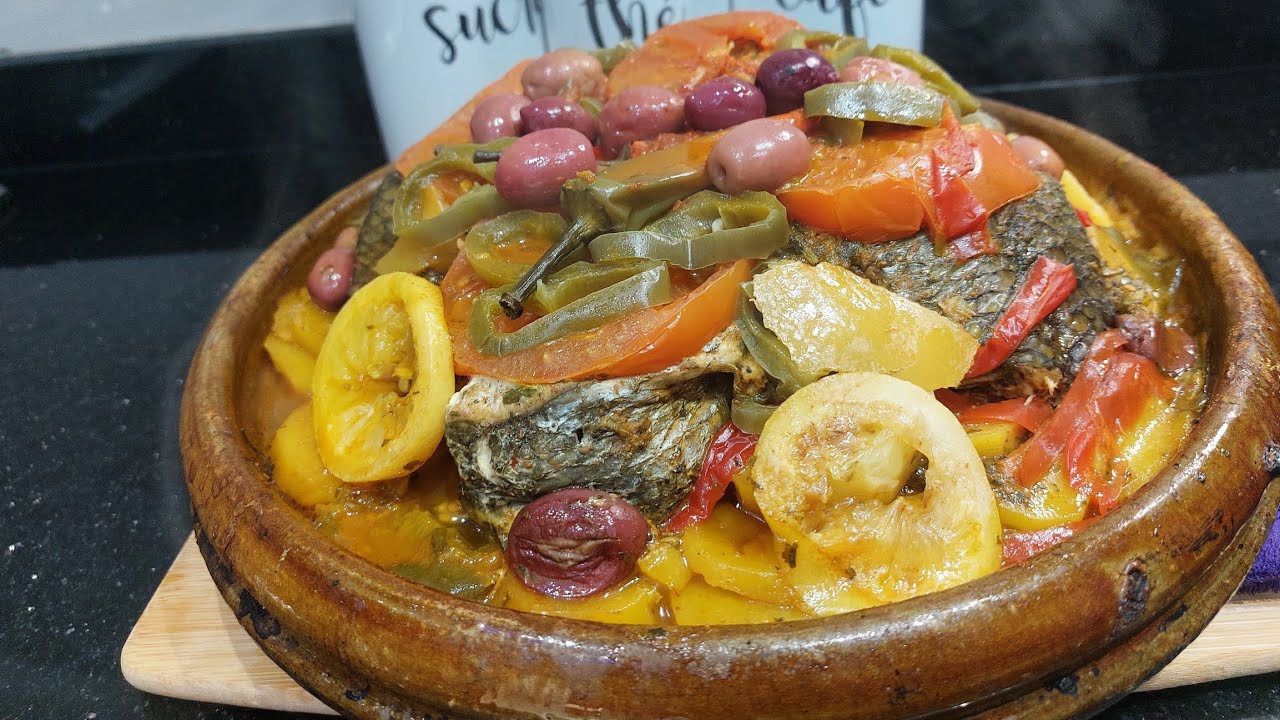 طاجين بالحوت  كيجي شهوة منو