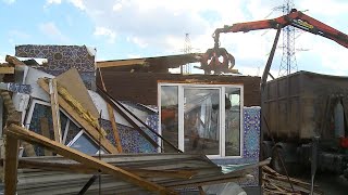 Незаконные постройки сносят в деревне Челобитьево