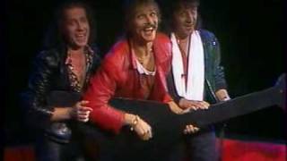 Scorpions (Klaus, Rudy, Herman) OOOO Tannebaum...30-11-1985.flv