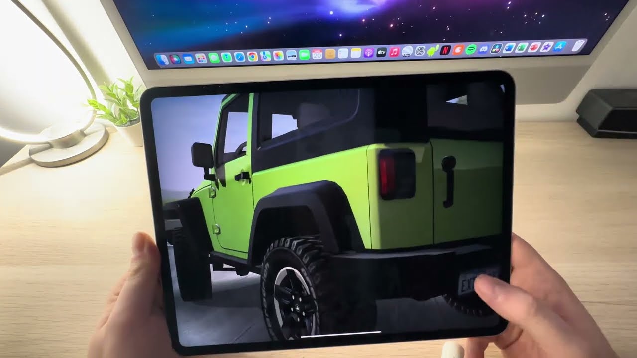Extreme Car Driving Simulator on iPad Pro 13 M4 (2024)