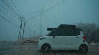 سفر با ماشین در باران که همه چیز یخ زده است screenshot 5