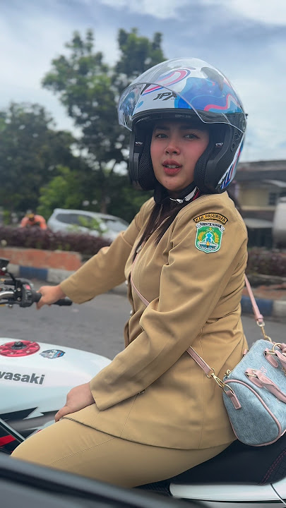 The teacher's mother is so cool