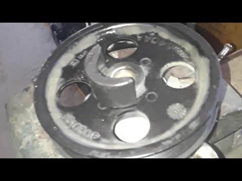 How To Remove A Power Steering Pump Pulley - YouTube