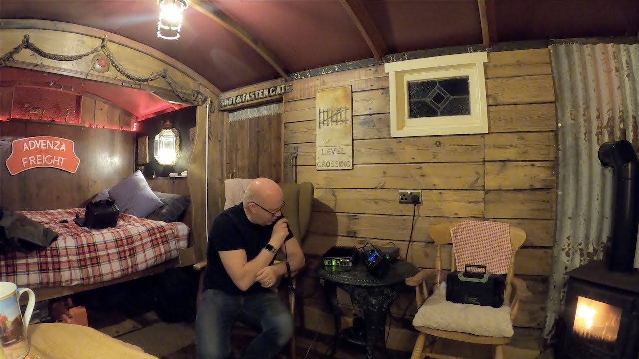 An evening in a shepherd's hut with radio and cooking on a wood stove | Slow cooked lamb curry