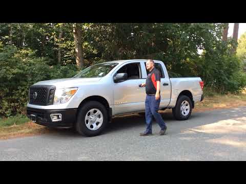 2017-nissan-titan-s-base-model-walk-around