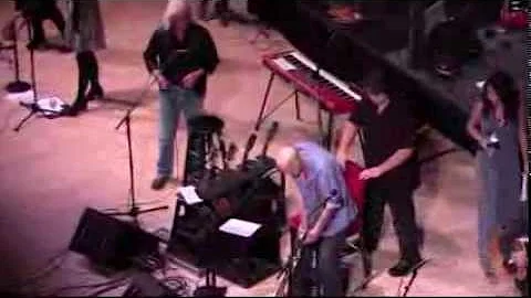 ARLO GUTHRIE & PETE SEEGER WITH THE GUTHRIE FAMILY...