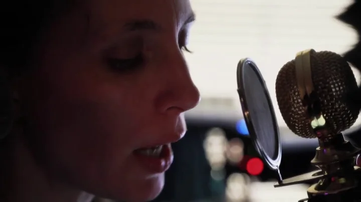 MOLLY EVANS : LOWKEY DOOM
