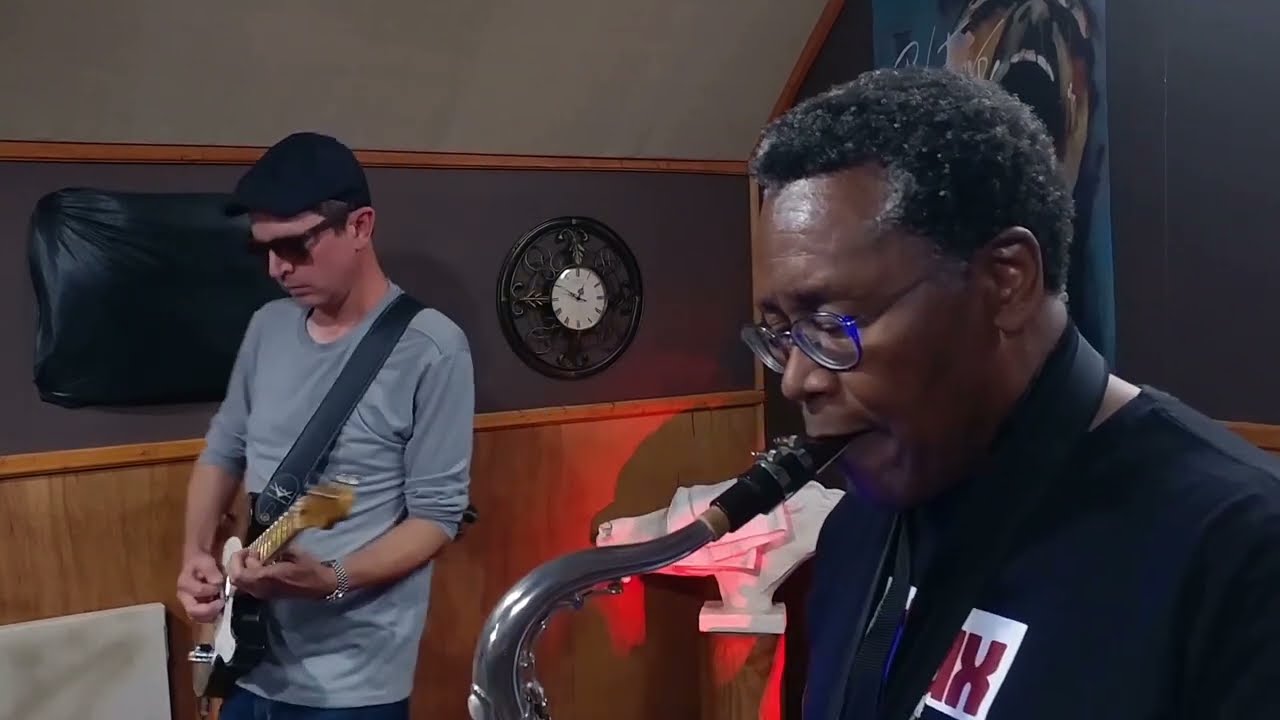 Mr, Magic - Marcel Holman - Live at Mickey's Place