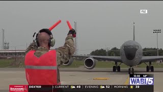Dual-Status Technicians for Maine National Guard not receiving paycheck due to government shut do...