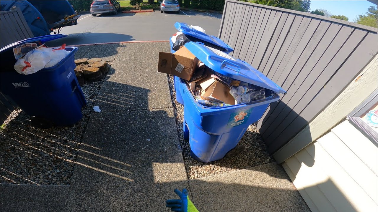 Rear Load Commercial Recycling POV