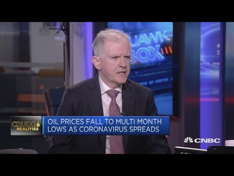 oil-prices-will-drop-for-'months'-as-coronavirus-spreads,-expert-says