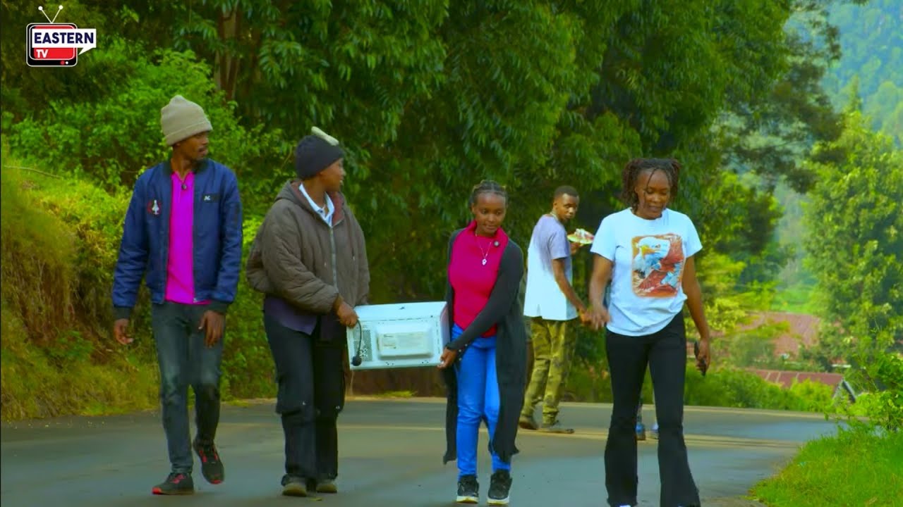 The  microwave witnessed how the kinembe suffers when handle by the uncles daughter