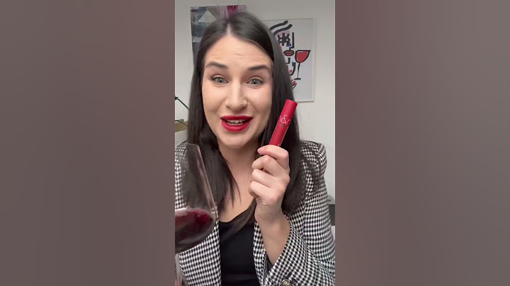 Test szminek na kieliszku🍷 Która pomadka nie zostawi śladu na kieliszku?💄🍷 Link do szminek na IG