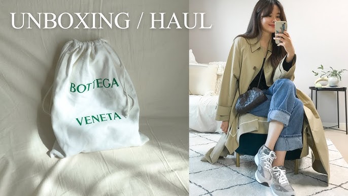 Unboxing and what fits in my bag/BOTTEGA VENETA mini loop bag