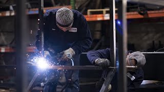 US Manufacturing Activity Shrinks by Most in Eight Months