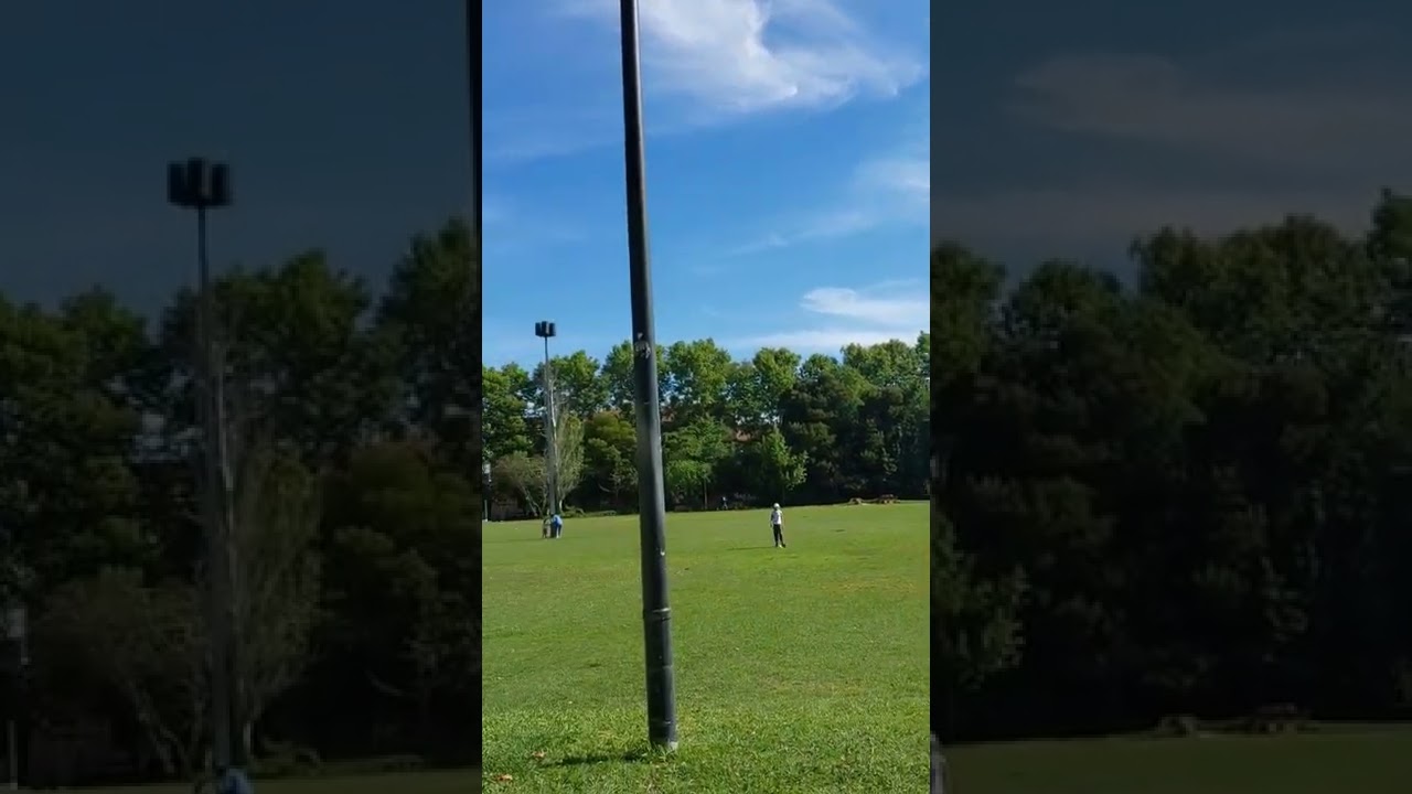 PARQUE TRANQUILO E CALMO.