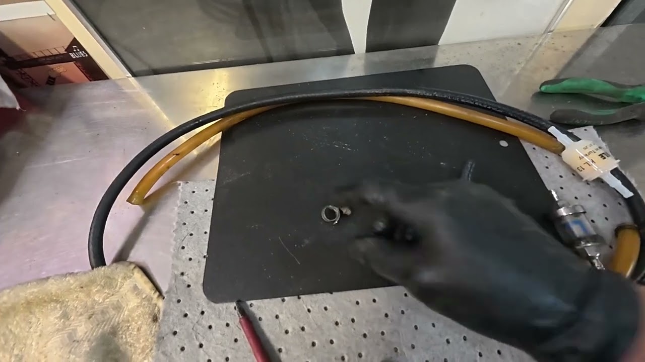 Piaggio Ape byta bränsleslang