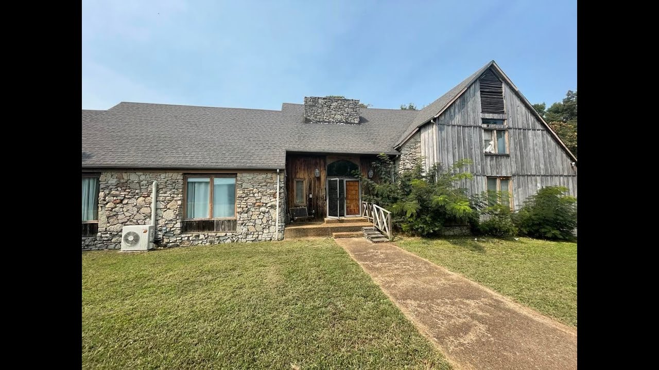 303 E Park Ave Collinwood Tennessee For Sale As Is YouTube