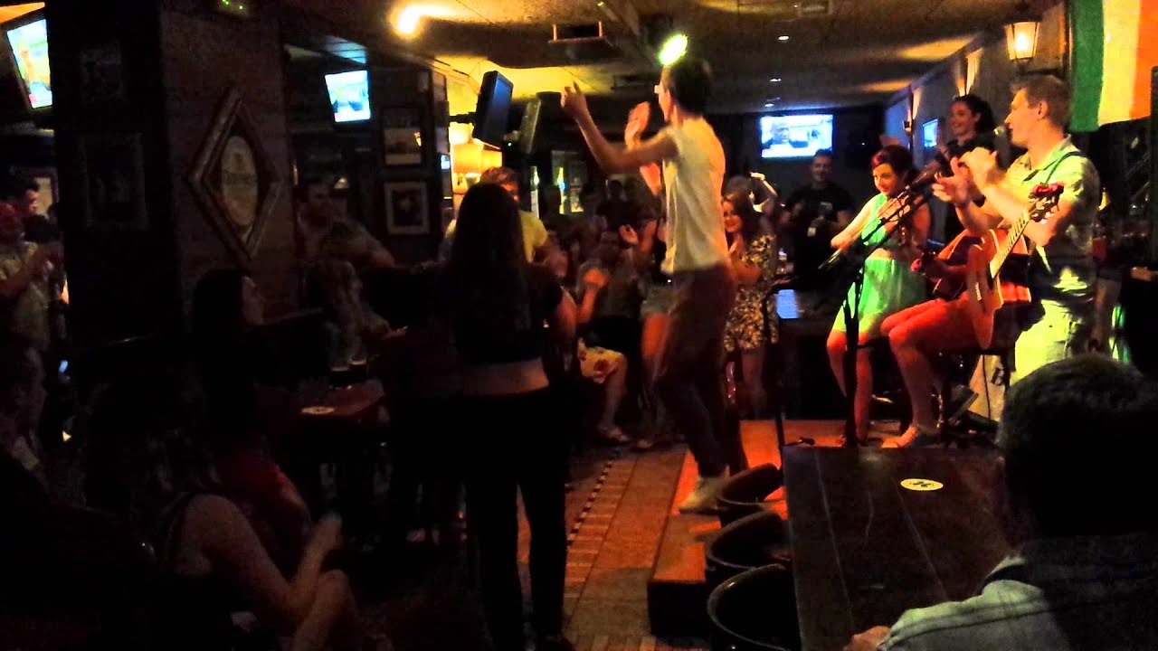 Impromptu Irish Dancing at Danny Boy, Salou YouTube