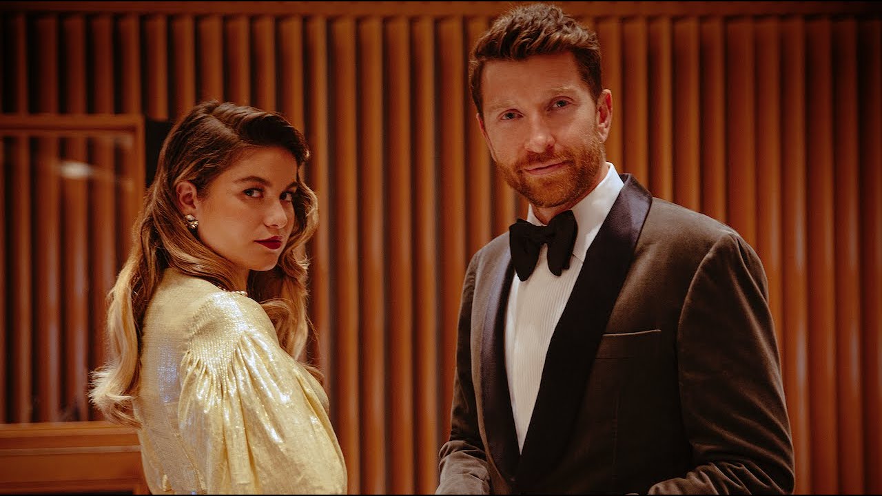 Brett Eldredge   Baby Its Cold Outside feat Sofia Reyes Latin Version Official Music Video