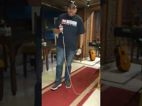 قوم اقف وانت بتكلمني من حفلة عيد الاضحي