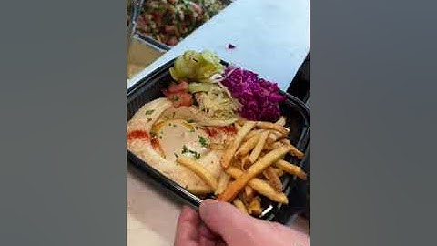 #food Ahh, the mesmerizing making of @Duzan’s Chicken Shawarma Plate in Astoria,