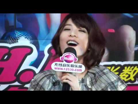 Hebe 说S.H.E 装可爱 ，歌迷喊回说S.H.E 本来就很可爱，不用装 - Copy.avi