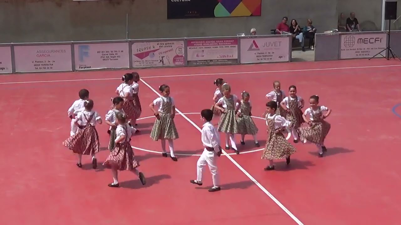 Ball de Pedretes - Espardenya Groga (Esbart Egarenc)