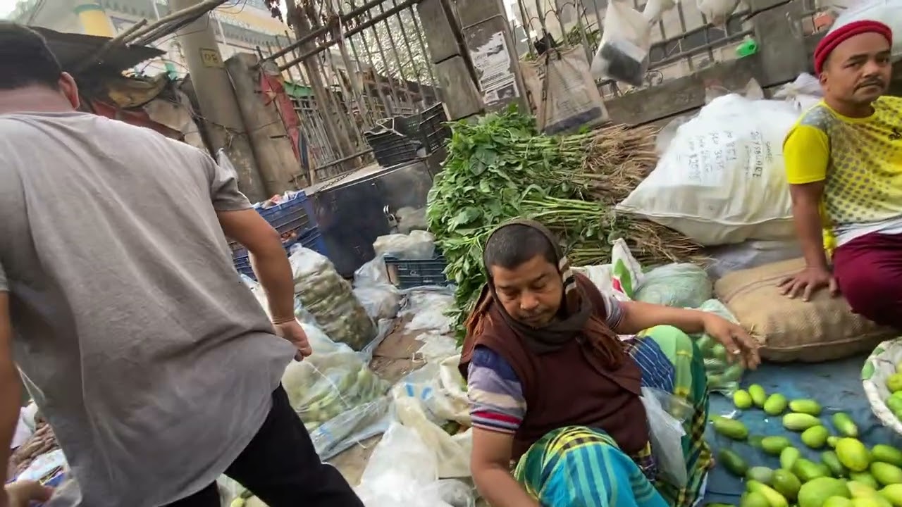 নারায়নগঞ্জ কালিরবাজারে কোনো এক সকালে 