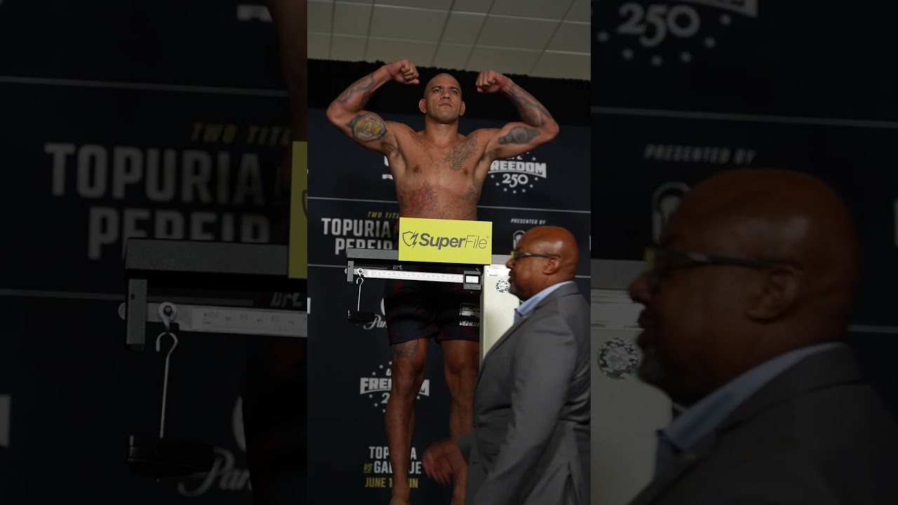 Alex Pereira weighs more the Ciryl Gane?? 👀 #ufcwhitehouse