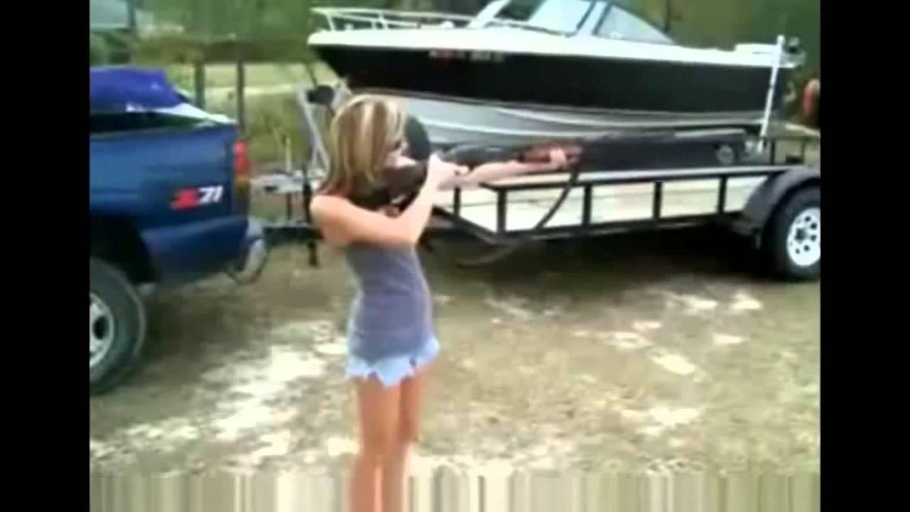 Авто и девушки приколы. Прикольные тетки. Девочки танцуют на полицейских машинах. Видео приколы с женщинами. Видео приколы с женщинами.