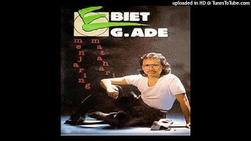 Ebiet G. Ade - Menjaring Matahari - Composer : Ebiet G. Ade 1987 (CDQ)