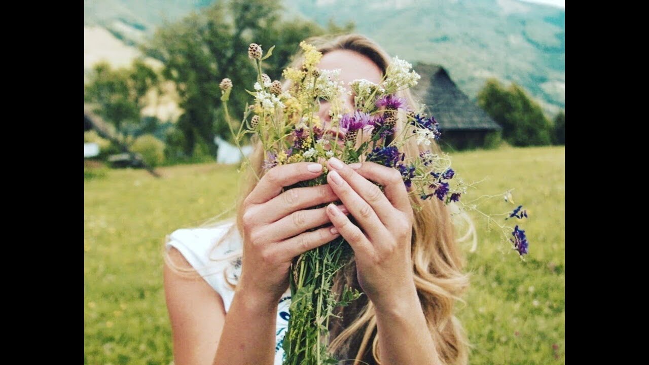 Watch Veronika Rabada – Lúka (Oficiálny videoklip) on YouTube Watch Veronika Rabada – Lúka (Oficiálny videoklip) on YouTube