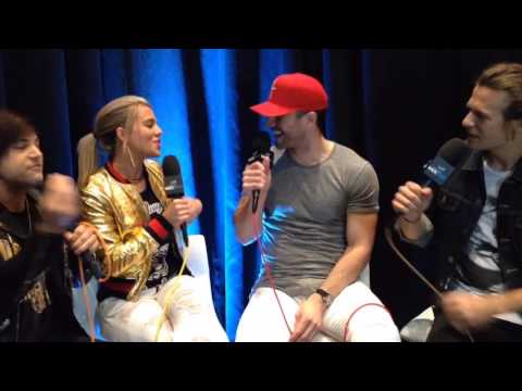 Sam Hunt With The Band Perry Backstage At The ACM Awards®
