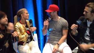 Sam Hunt with The Band Perry  Backstage at the ACM Awards®