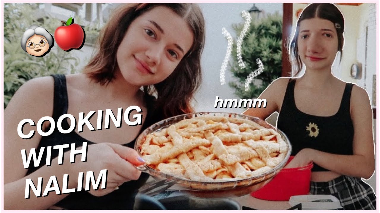 fazendo a torta de maçã da minha tataratataravó (a melhor) 😆