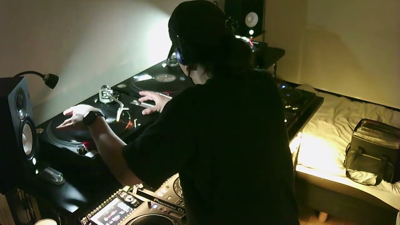 vinyl only Tokyo Street Techno From Shibuya(This is a clip from a