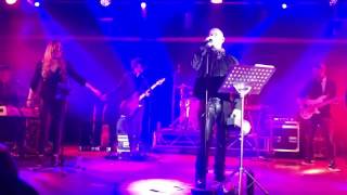 uTRACK24 WITH HOLLY JOHNSON ON LIVE STAGE