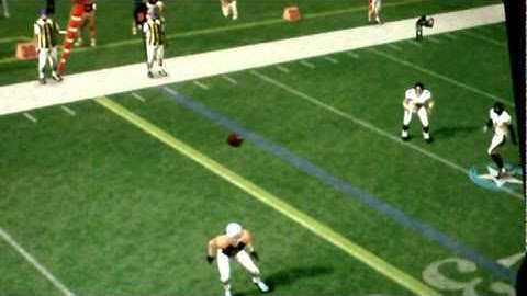 Great Passing Animations and Ball Physics In All Pro Football 2K8