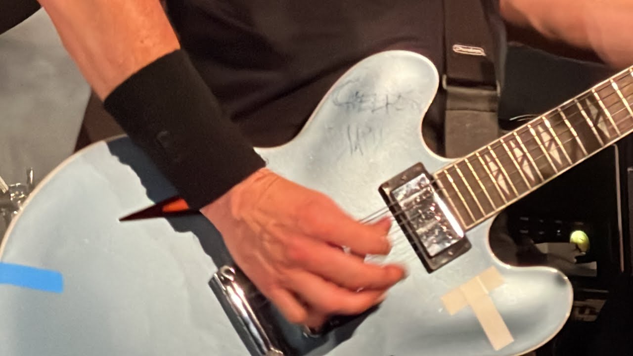 "Breakout" performed by the UK Foo Fighters - Limelight, Belfast -  07/07/23