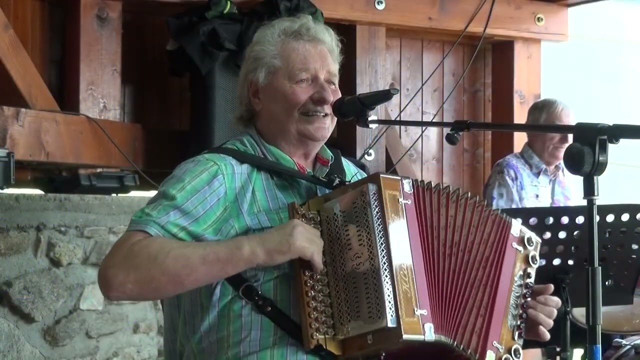 Setkání harmonikářů v  Řepešíně 2024 - Jan a Karolínka Žbánkovi, K.Tvrdek, J.Tischler, Fišerovci